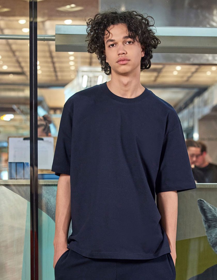 B&C BE INSPIRED #E220 Oversized T