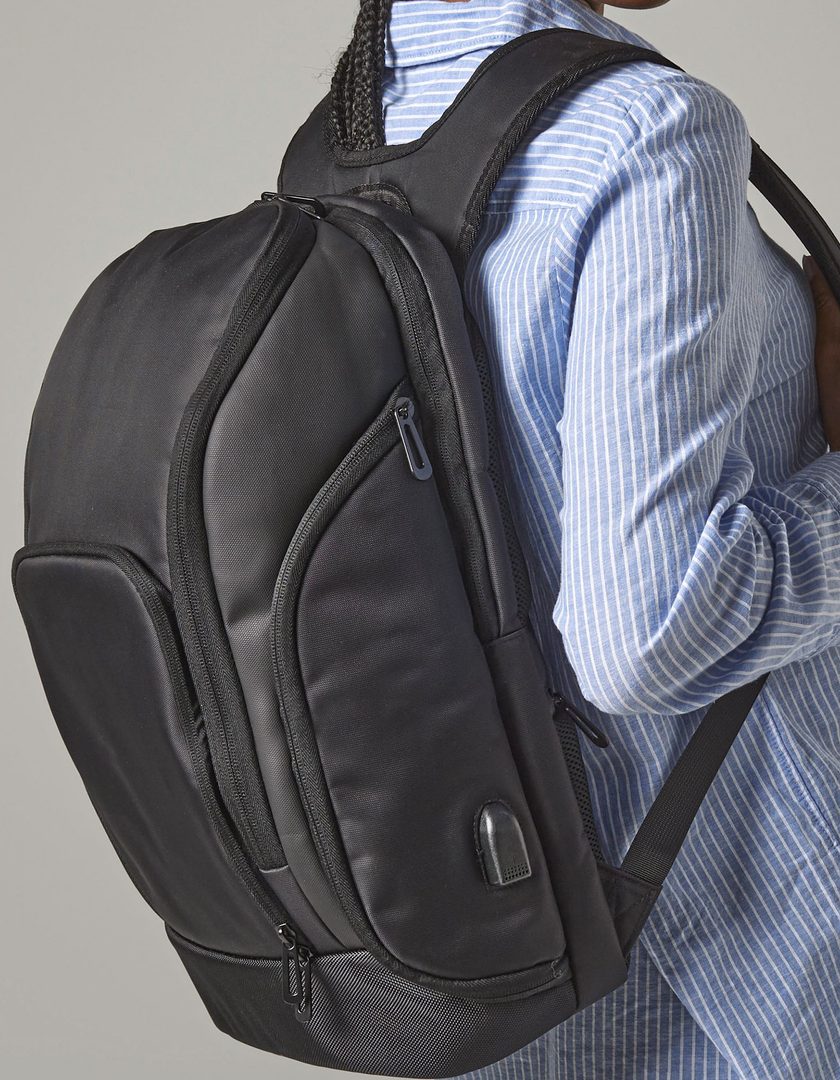 Quadra Pro-Tech Charge Backpack