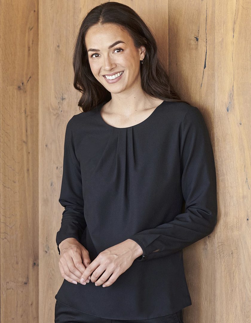 Henbury Ladies´ Pleat Front Long Sleeved Blouse